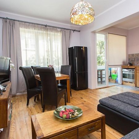 Colorful 2Bdr Apartment In The City Center Софія Екстер'єр фото
