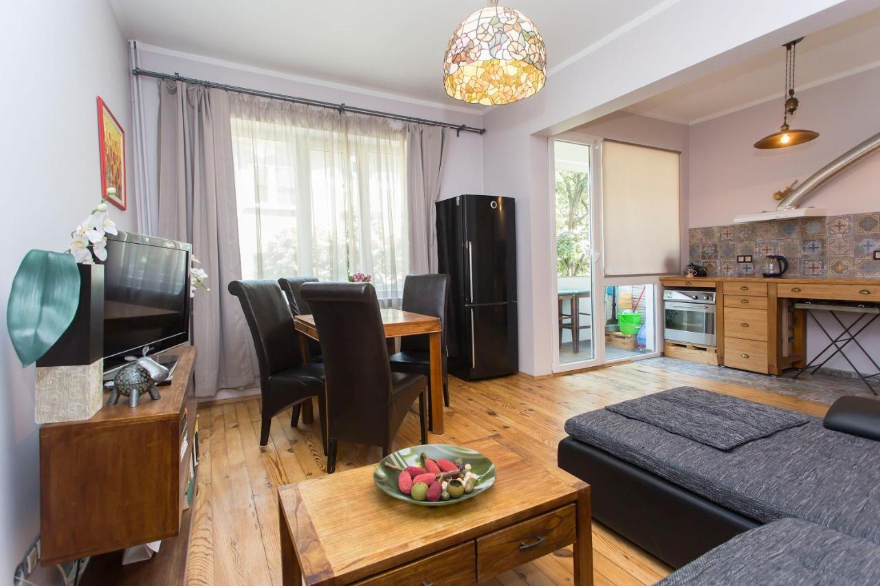Colorful 2Bdr Apartment In The City Center Софія Екстер'єр фото