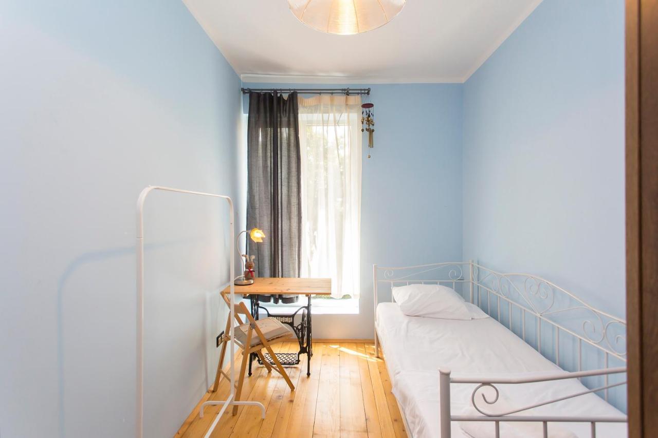 Colorful 2Bdr Apartment In The City Center Софія Екстер'єр фото